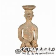 汉代彩绘坐俑形陶灯欣赏